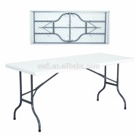 Banquet hall table